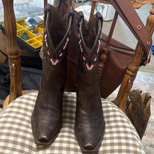 Ariat Frontera Snip Toe Cowgirl Boots 5.5 B